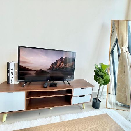 A 1-4 Pax Cozy Studio Tv Box Pool 100Mps Wifi 3 Bed Trefoil Setia Alam Εξωτερικό φωτογραφία