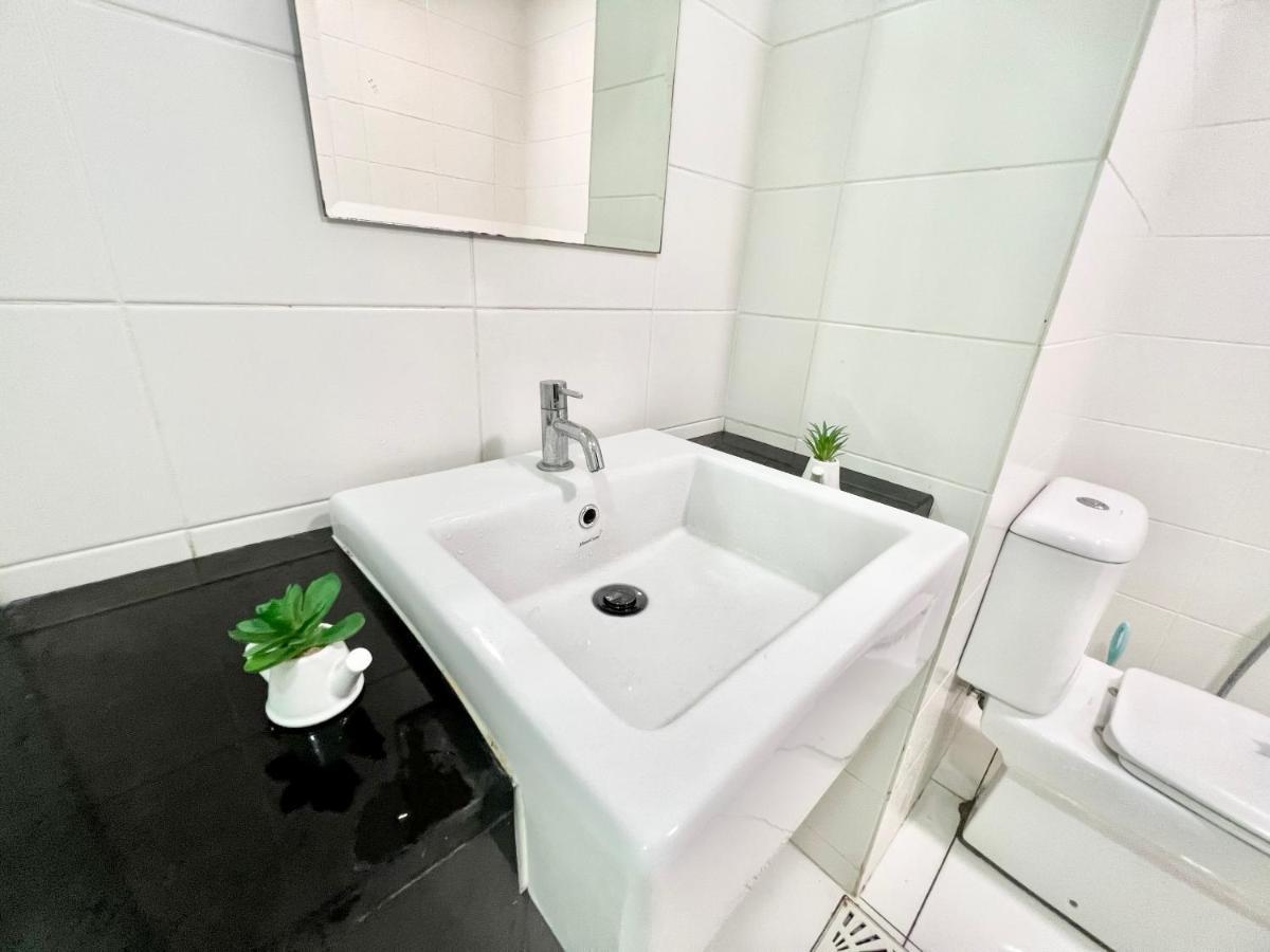 A 1-4 Pax Cozy Studio Tv Box Pool 100Mps Wifi 3 Bed Trefoil Setia Alam Εξωτερικό φωτογραφία